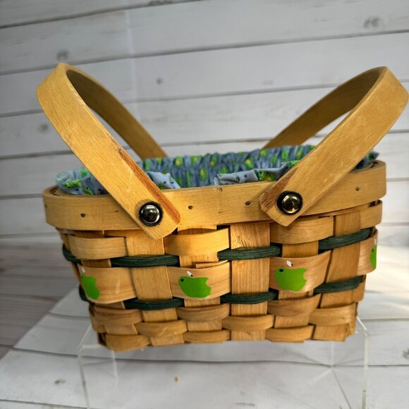 Handmade Woven Basket with Handles - Painted Frogs & Frog Print Liner 9" x 6 1/2 - Picture 3 of 10